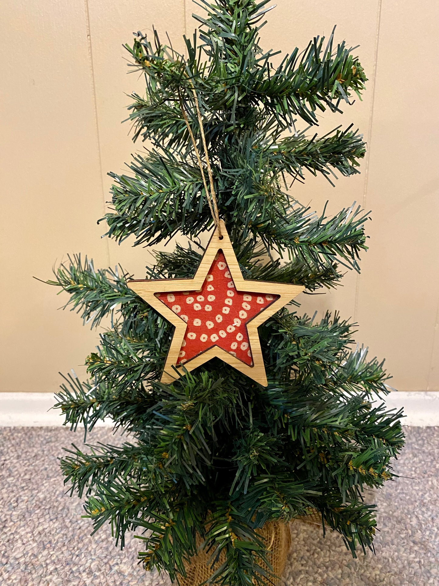 Deluxe Sari Star Ornament